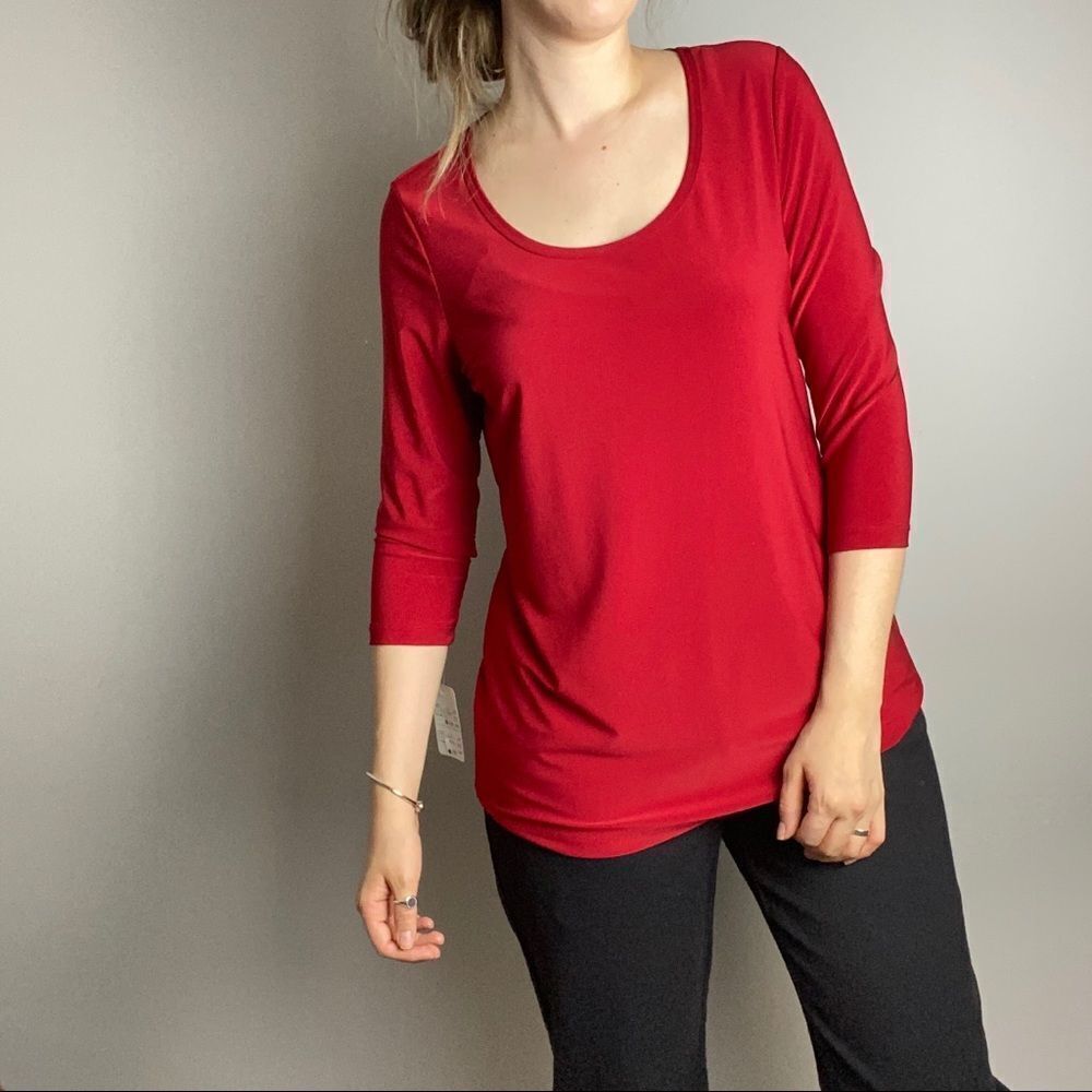 🖤5/$40! NWT Picadilly Red loose fitting 3/4 sleeve scoop neck top. Casual shirt.